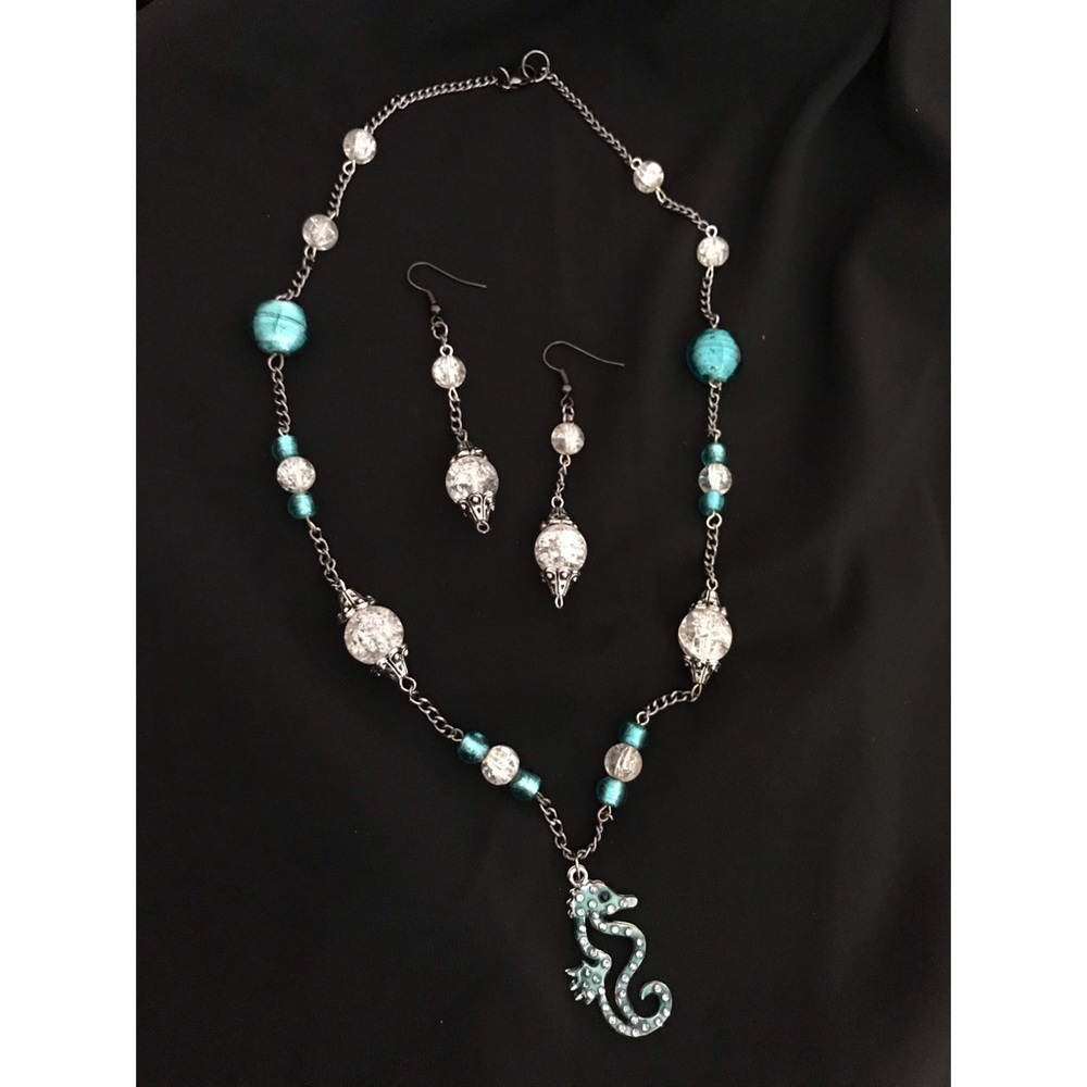 Seahorse & crystal necklace & earring set.